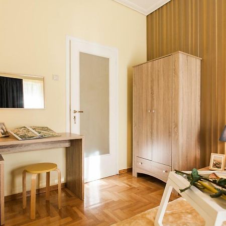 Private Central View Rooms In Apartment Near To Acropolis Metro Station Athene Buitenkant foto