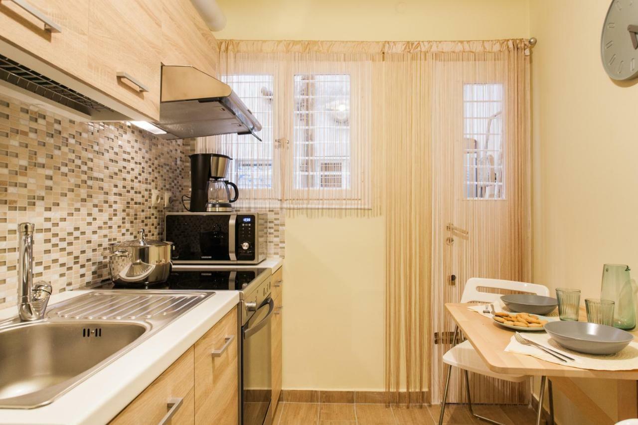 Private Central View Rooms In Apartment Near To Acropolis Metro Station Athene Buitenkant foto